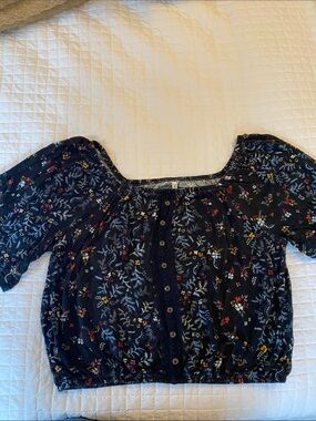 Mudd Black Floral Button-Front Peasant Top